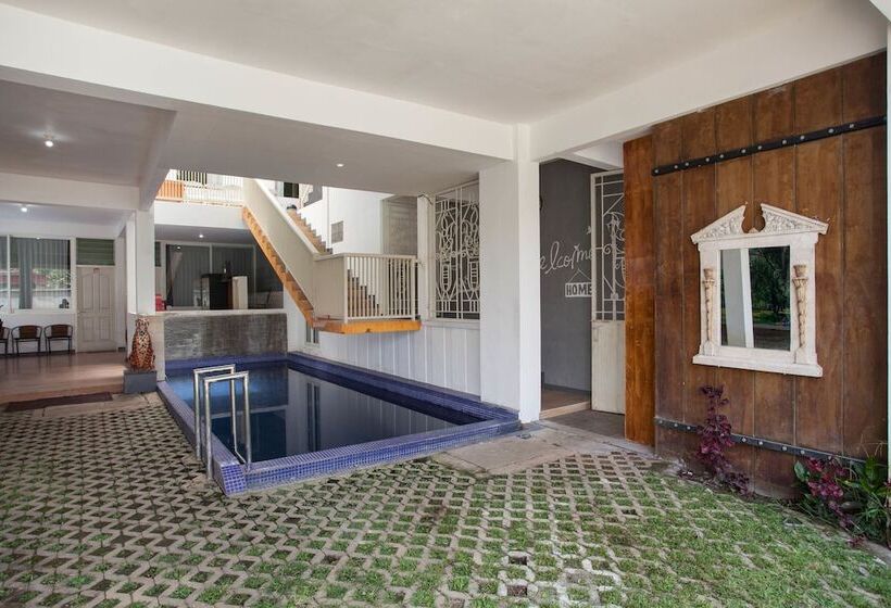 بنسيون Reddoorz Near Museum Angkut Batu 2