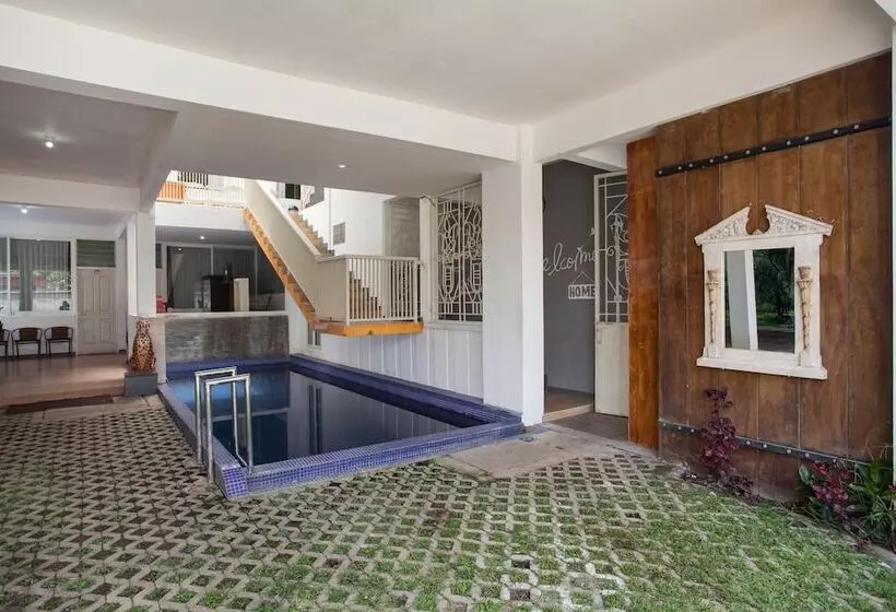 Majatalo Reddoorz Near Museum Angkut Batu 2