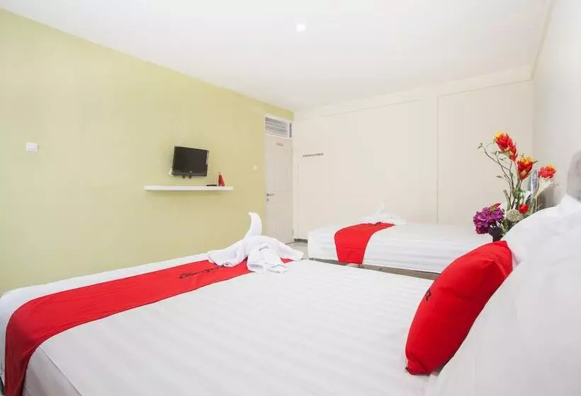 Majatalo Reddoorz Near Museum Angkut Batu 2