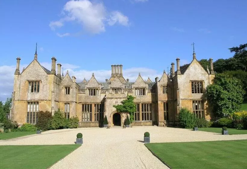 هتل Dillington House