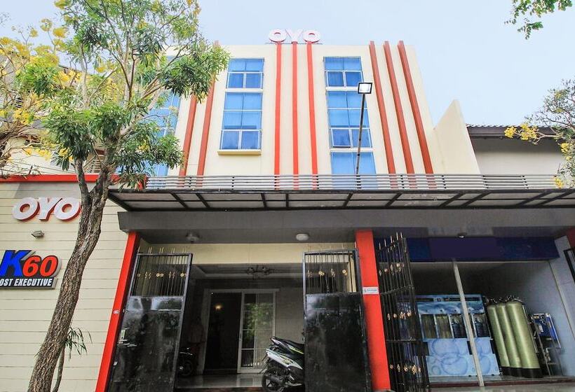 Hotel Oyo 175 K60 Residence