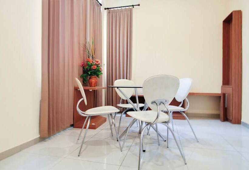 Hotel Oyo 175 K60 Residence