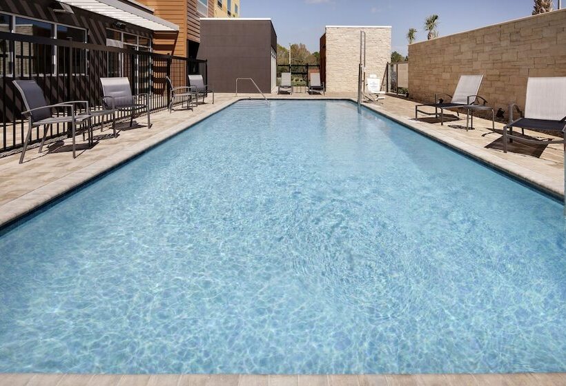 فندق Fairfield Inn & Suites By Marriott Tampa Wesley Chapel