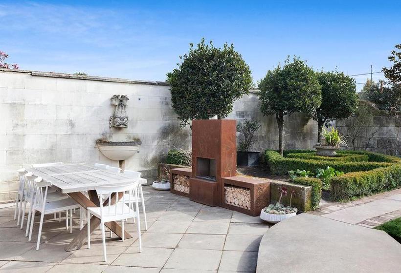 פנסיון The Britten Stables