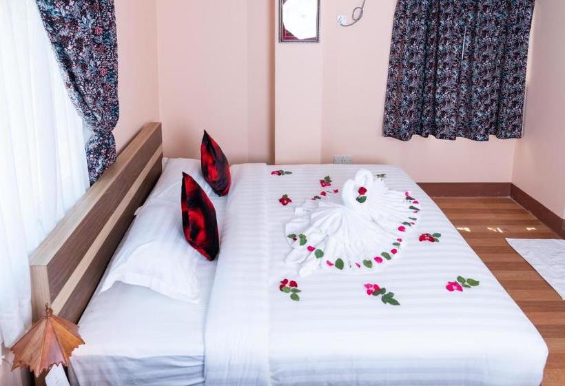 Hotel Chicago Yangon Myanmar