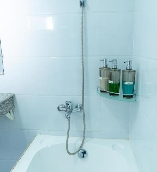 Hotel Chicago Yangon Myanmar