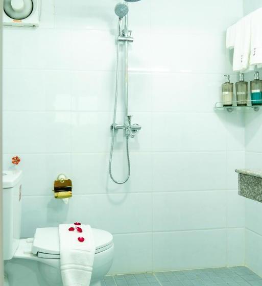 Hotel Chicago Yangon Myanmar