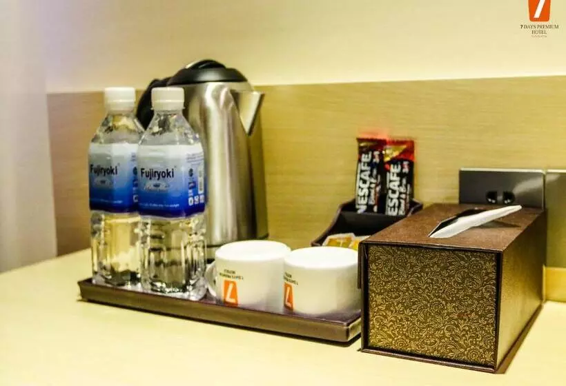 ホテル 7 Days Premium