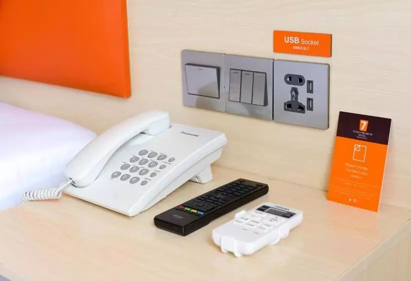 ホテル 7 Days Premium