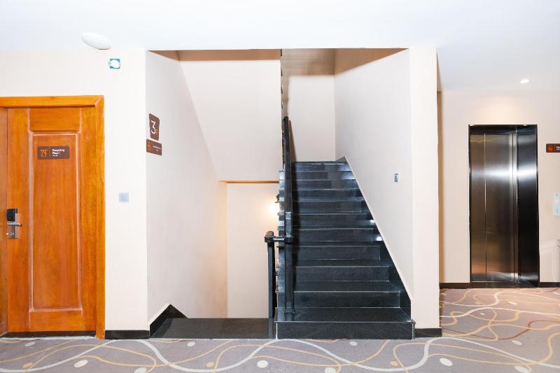 Отель 7 Days Premium