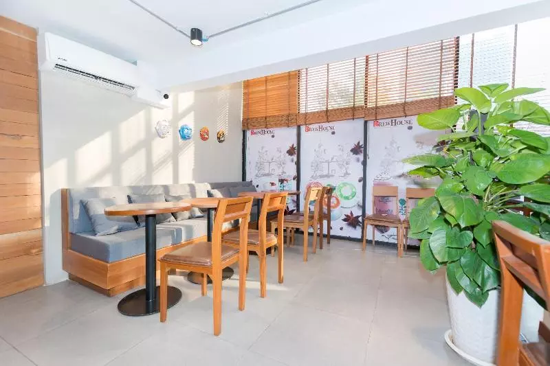 ホテル 7 Days Premium