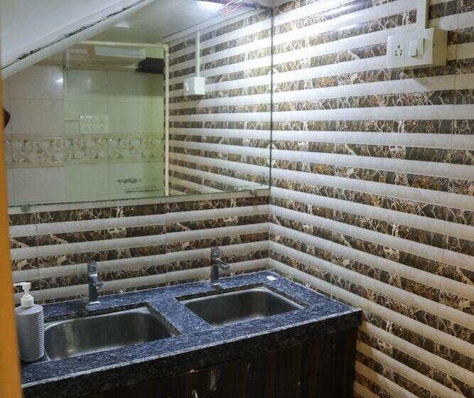 Hotel Alibaba Mumbai