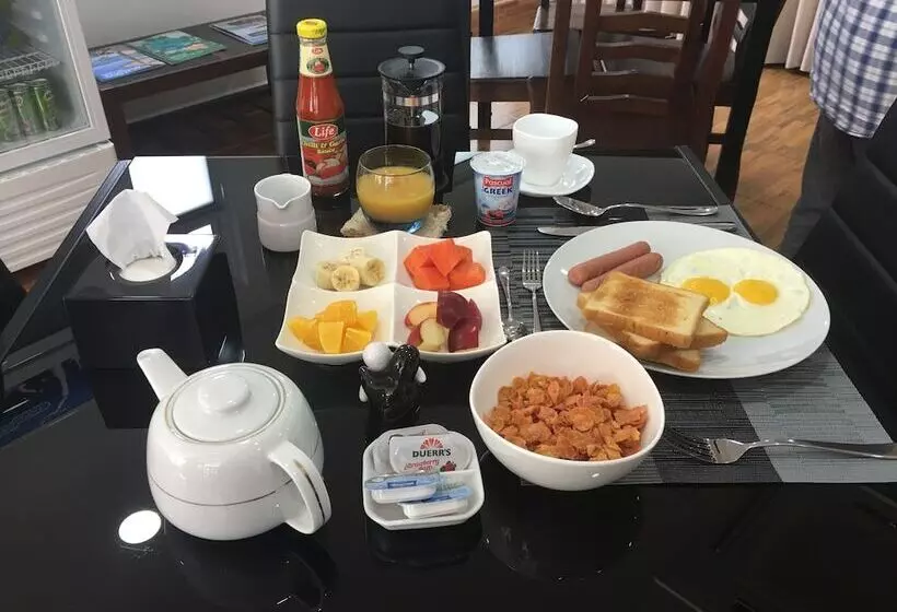 هتل House Clover Hana