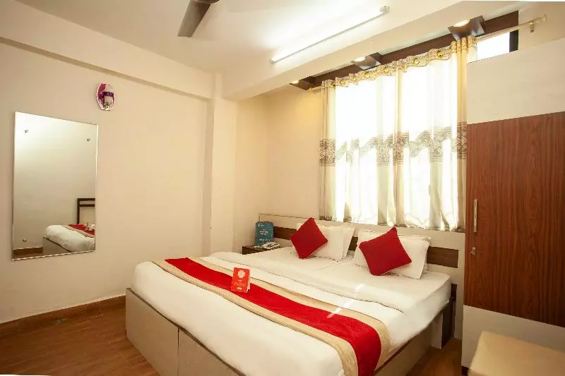 Oyo 219 Hotel Royal Kusum