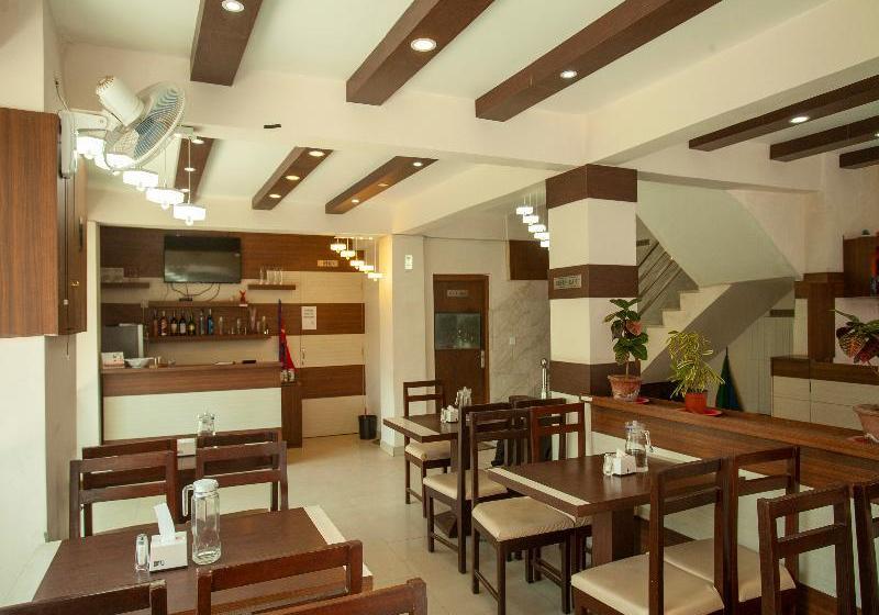 Oyo 219 Hotel Royal Kusum