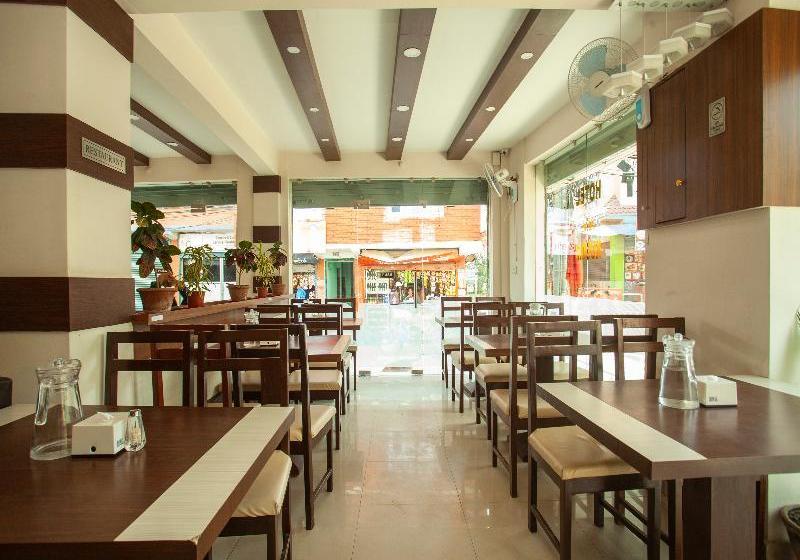 Oyo 219 Hotel Royal Kusum