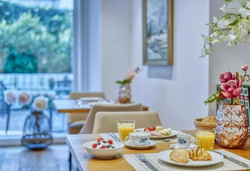 ペンション Villa Tell Rooms And Suites