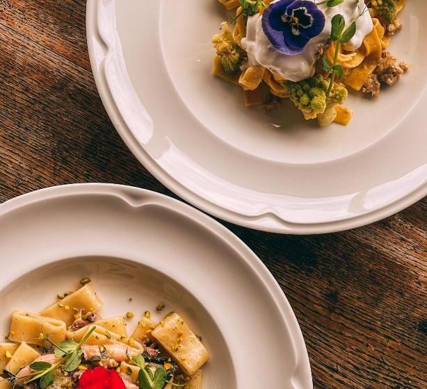 هاستل Locanda Sandi