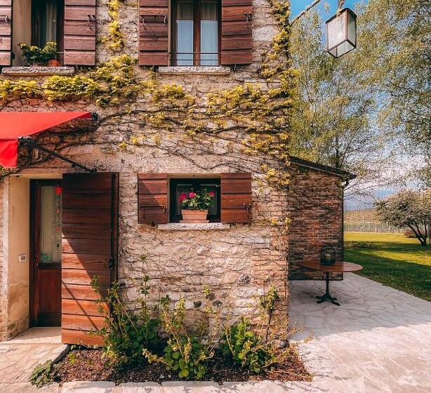 هاستل Locanda Sandi