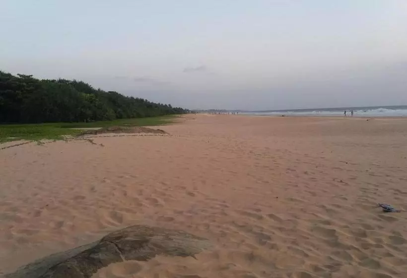 تختخواب و صبحانه Nilu Villa