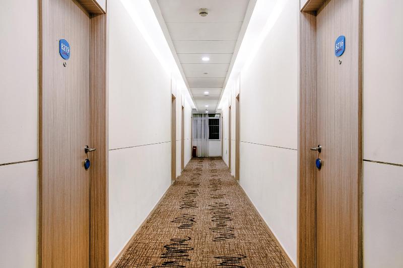 Hotel Hanting Shanghai Zhenping Rd