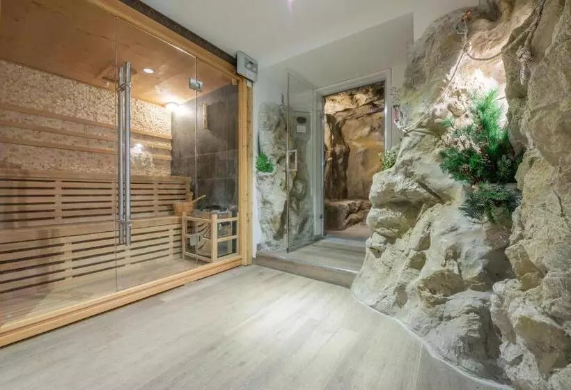 Hotelli Lago Della Creta