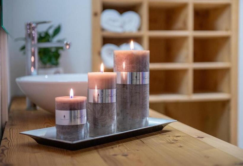 ホテル Lago Della Creta