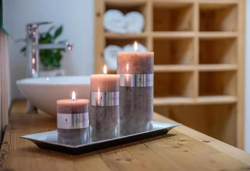 Hotelli Lago Della Creta