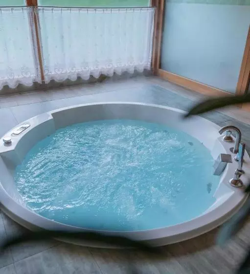 Hotelli Lago Della Creta