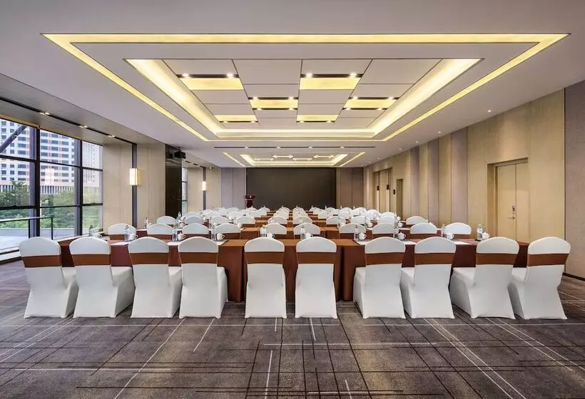 Hotelli Wyndham Grand Maoming