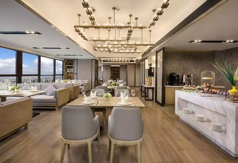 Hotelli Wyndham Grand Maoming