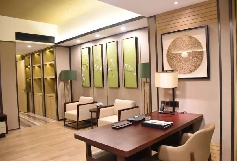 Hotelli Wyndham Grand Maoming