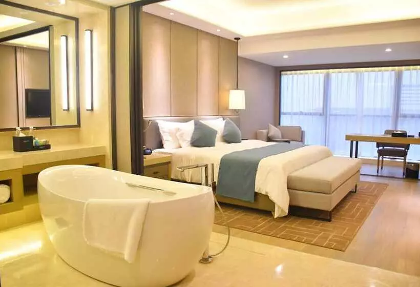 Hotelli Wyndham Grand Maoming