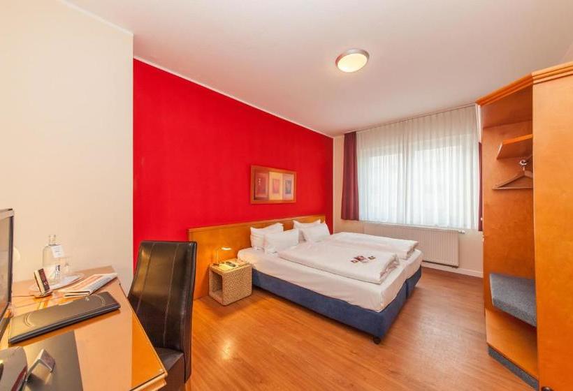 Novum Flora Apartments