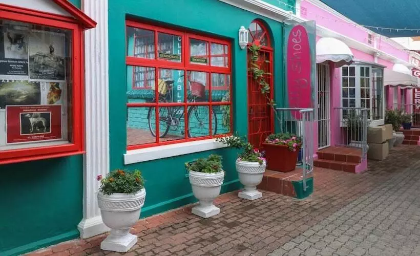 Zzzone Boutique Hostel