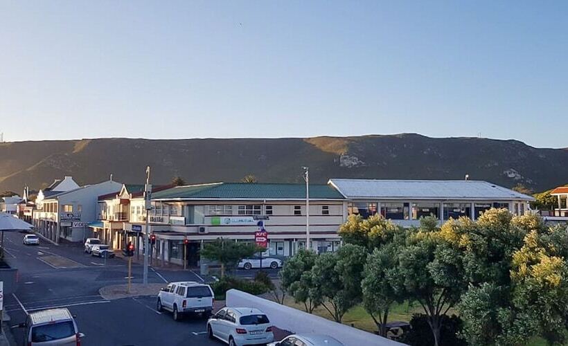 Zzzone Boutique Hostel