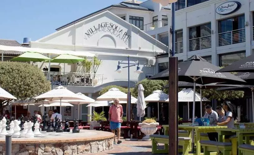 Zzzone Boutique Hostel