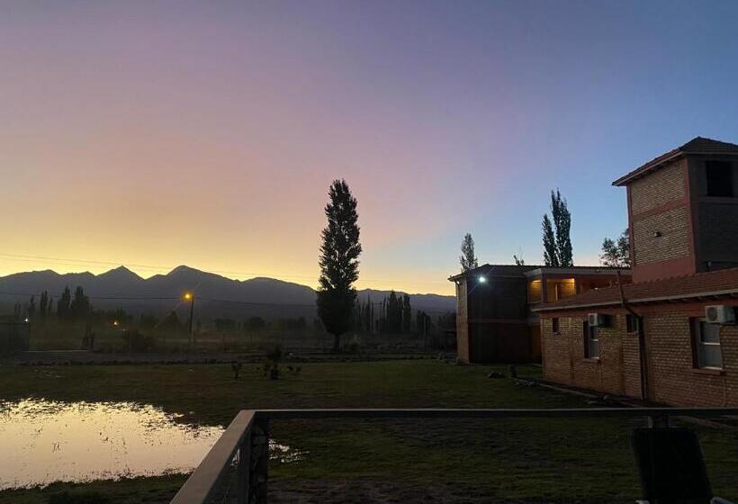 فندق Posada Villa Pituil