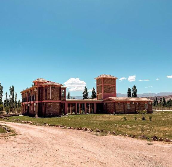 فندق Posada Villa Pituil