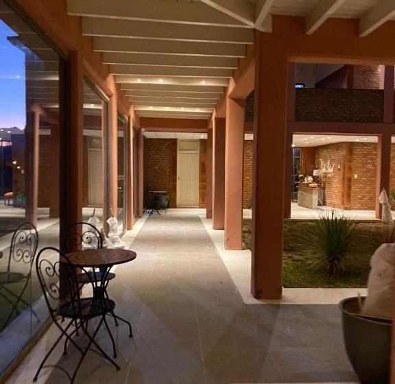 فندق Posada Villa Pituil