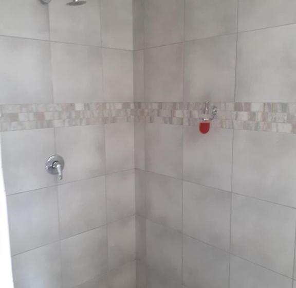 פנסיון Dreamwood Guest House