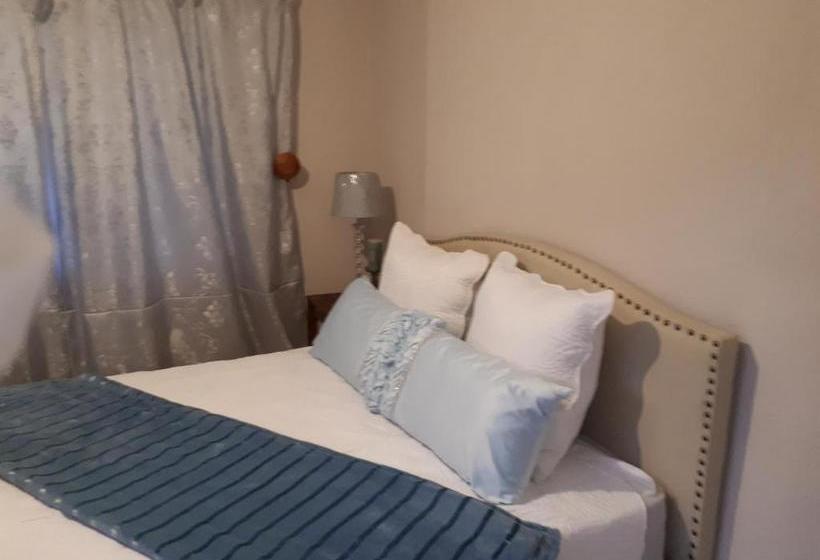 פנסיון Dreamwood Guest House