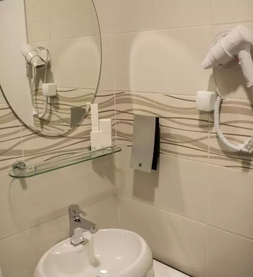 تختخواب و صبحانه Center Deluxe Garni
