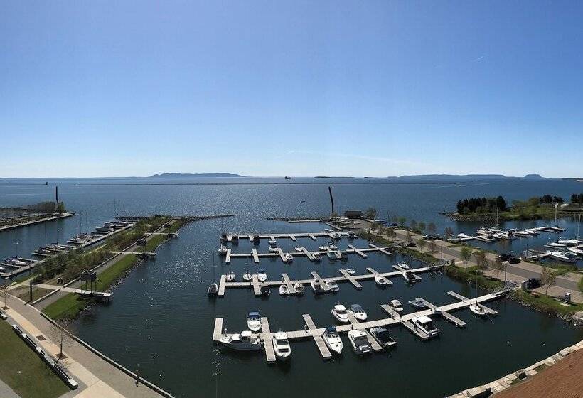 Delta Hotels By Marriott Thunder Bay