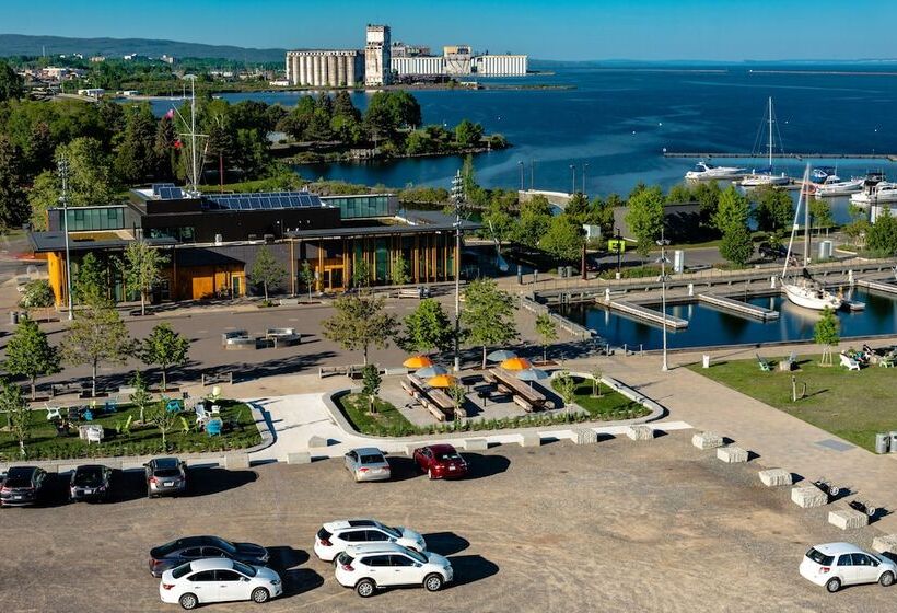 Delta Hotels By Marriott Thunder Bay