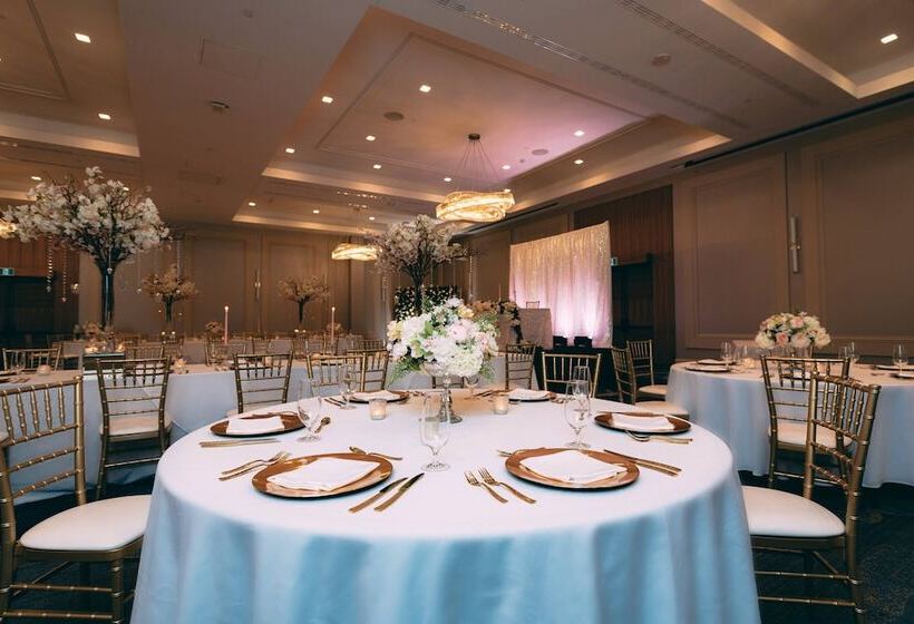 Delta Hotels By Marriott Thunder Bay