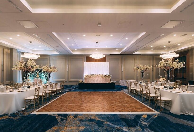 Delta Hotels By Marriott Thunder Bay