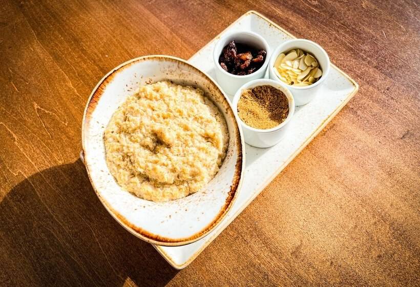 Delta Hotels By Marriott Thunder Bay