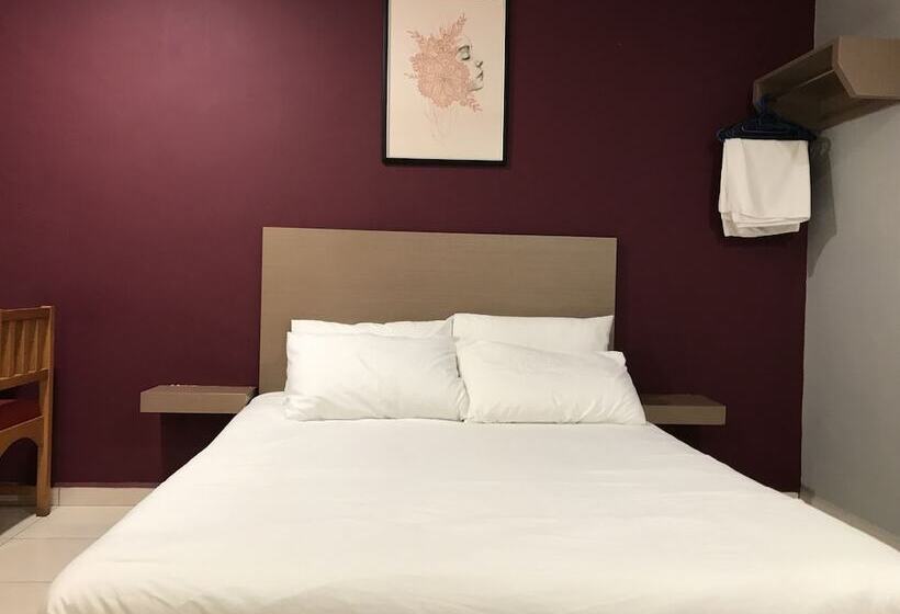 Hotel Oyo 434 Marbella