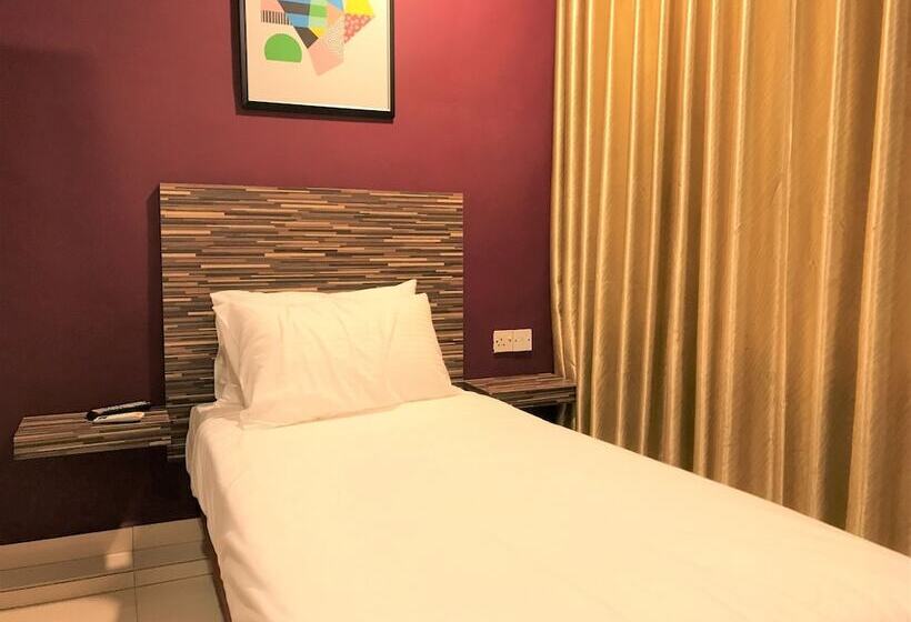 Hotel Oyo 434 Marbella